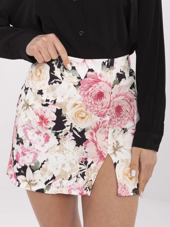 Fustă-șort negru-roz cu imprimeu floral