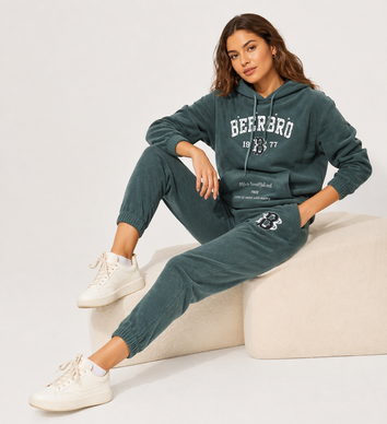 Set de trening verde pentru femei – hanorac cu glugă + pantaloni 7/8