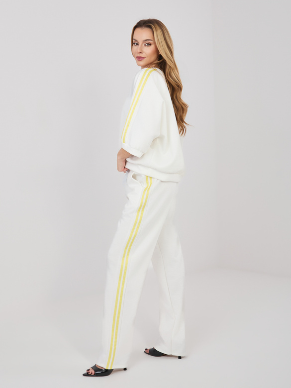 Set sport cu hanorac oversize de culoare ecru