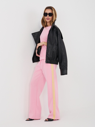 Set sportiv roz cu hanorac oversize