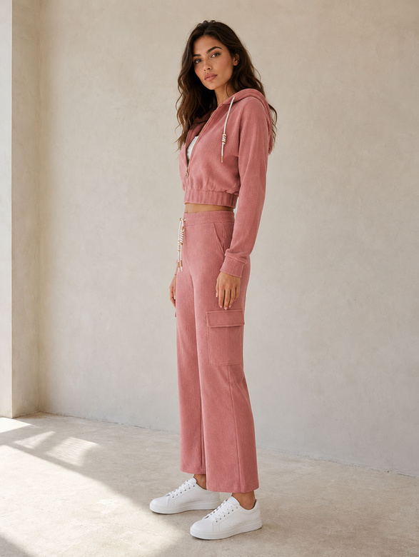 Trening cu pantaloni de tip cargo, roz