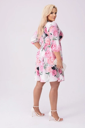 Rochie plus size cu imprimeu floral în nuanțe de ecru