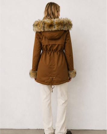 Parka de iarnă din bumbac, de culoare caramel, cu glugă și blană detașabilă
