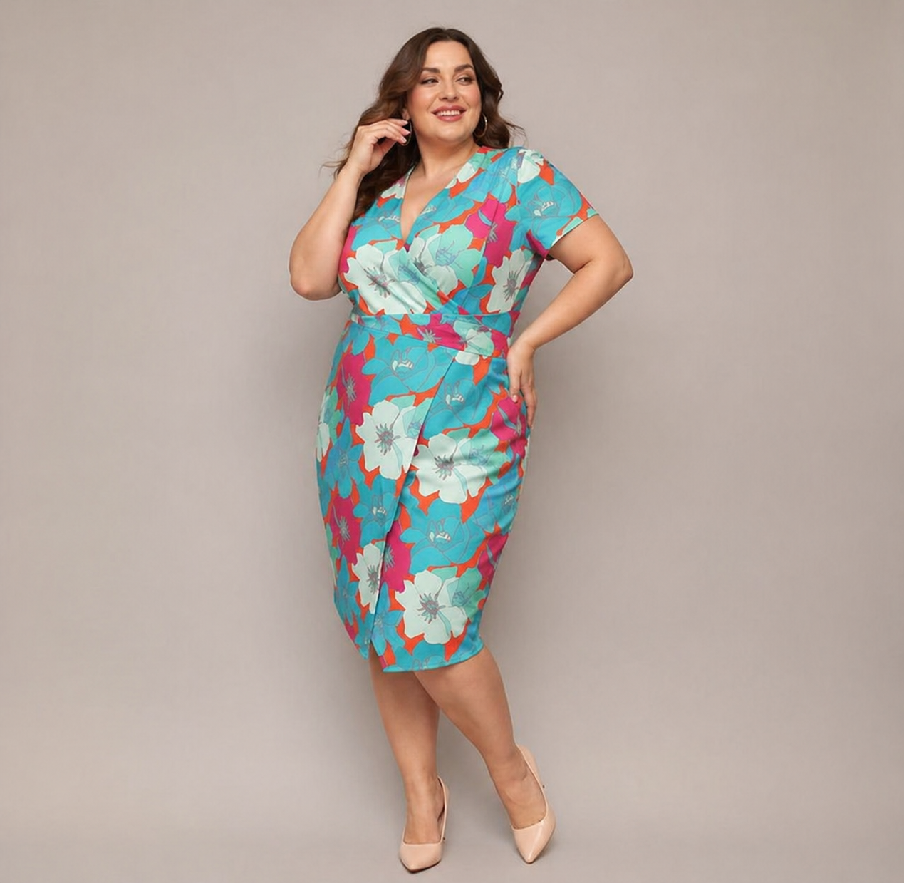 Rochie plus size cu decolteu tip plic, cu flori verzi și portocalii