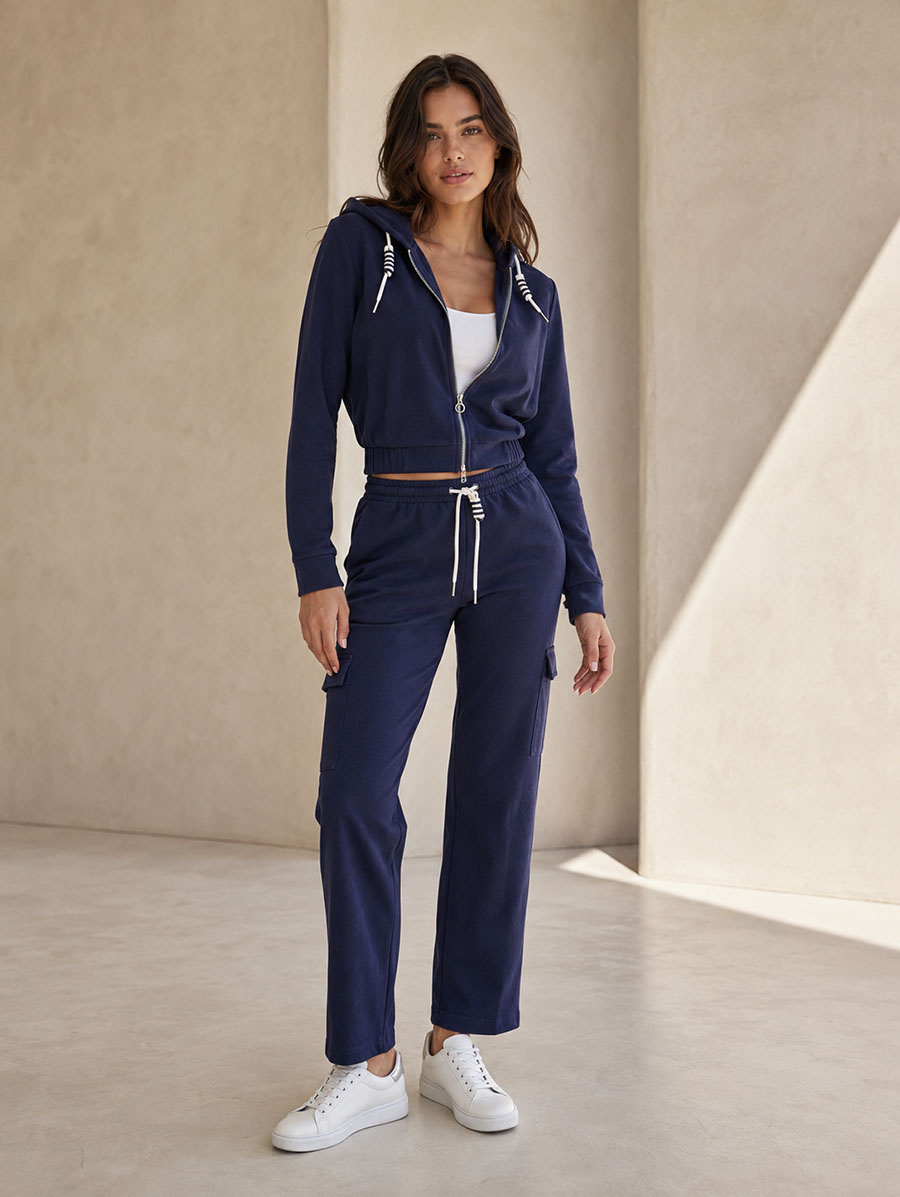 Trening cu pantaloni de tip cargo, de culoare bleumarin
