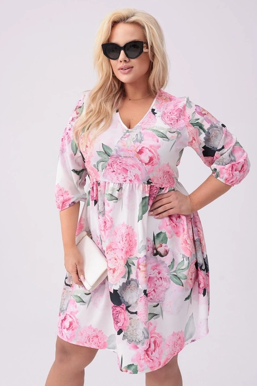 Rochie plus size cu imprimeu floral în nuanțe de ecru