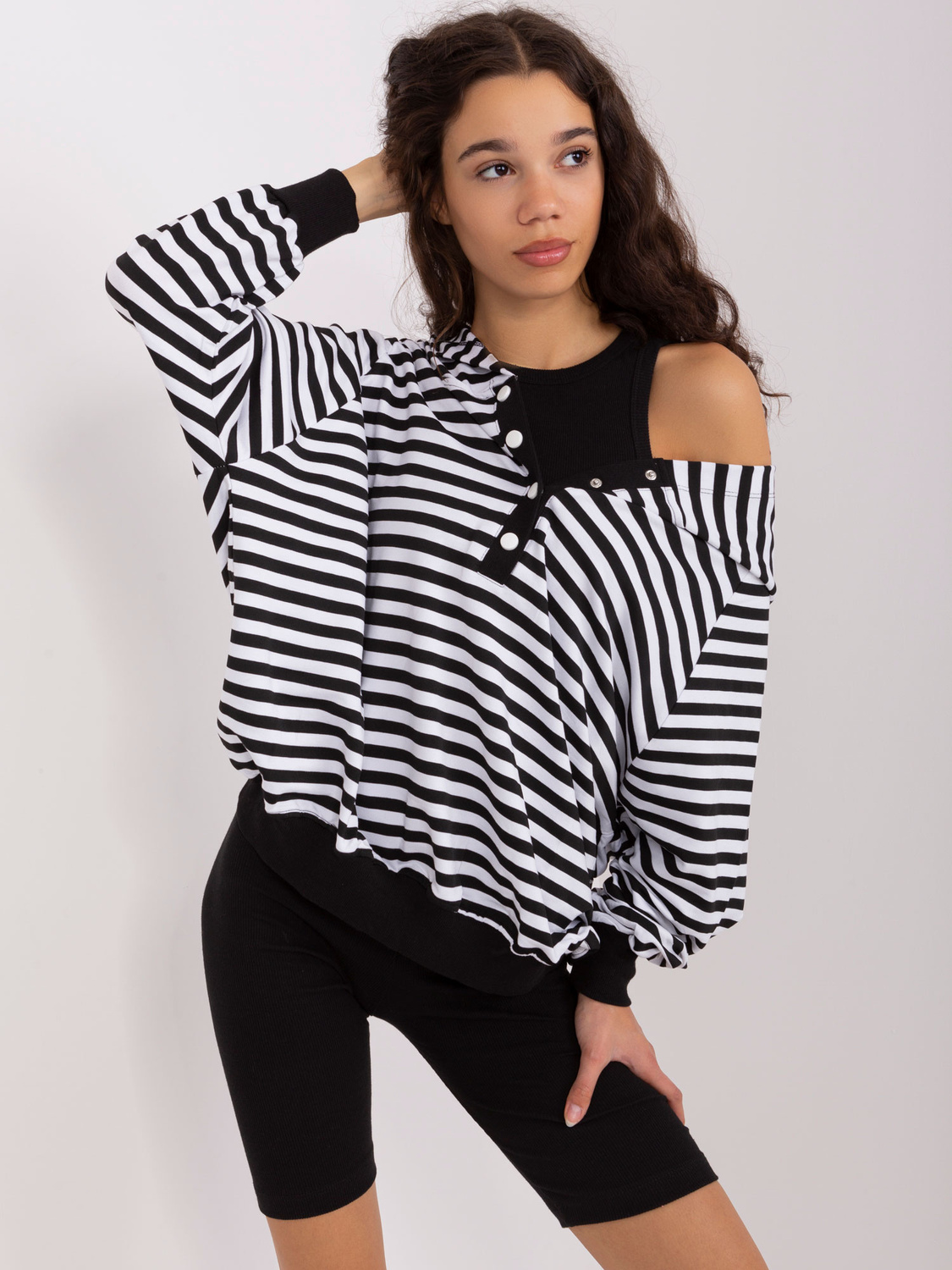 Set sportiv pentru femei, în trei piese, alb-negru – hanorac oversize, top și colanți cu dungi