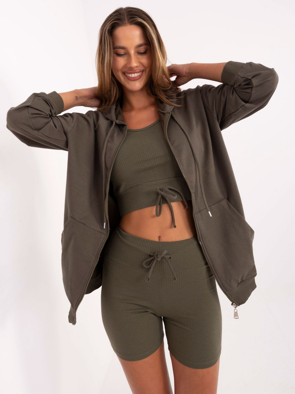 Set sportiv de culoare kaki: hanorac + top + pantaloni scurți