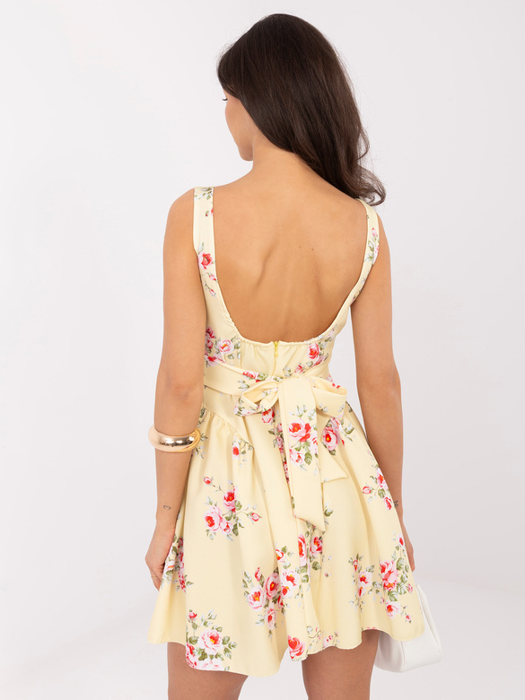 Rochie mini galbenă cu bretele