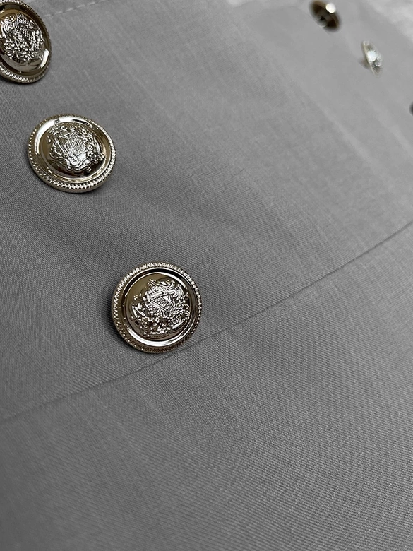 Pantaloni eleganți gri pentru femei, cu nasturi aurii