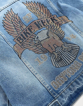 Jachetă din denim cu detalii decorative pe spate