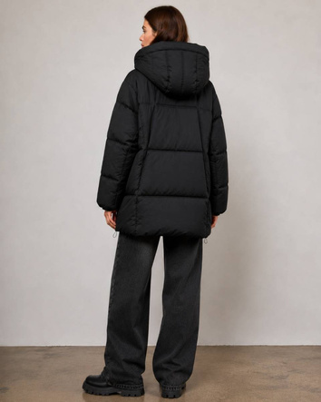 Jachetă de damă neagră, oversize, tip puffer, din puf