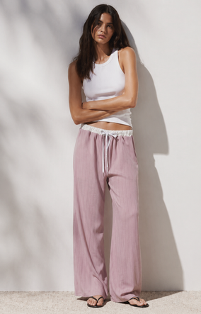 Pantaloni pentru femei de culoare roz pudră, cu croi larg