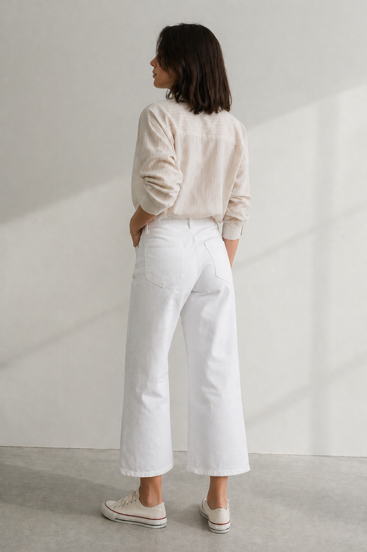 Pantaloni largi albi de damă, tip culottes