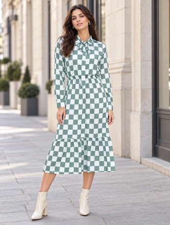 Rochie alb-albastră cu fustă evazată