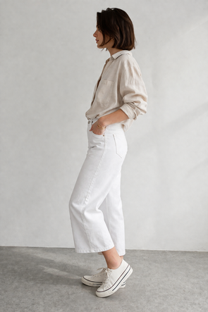 Pantaloni largi albi de damă, tip culottes