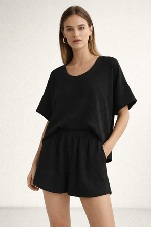 Set de vară compus din bluză și pantaloni scurți, negru