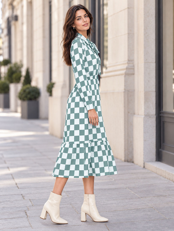 Rochie alb-albastră cu fustă evazată
