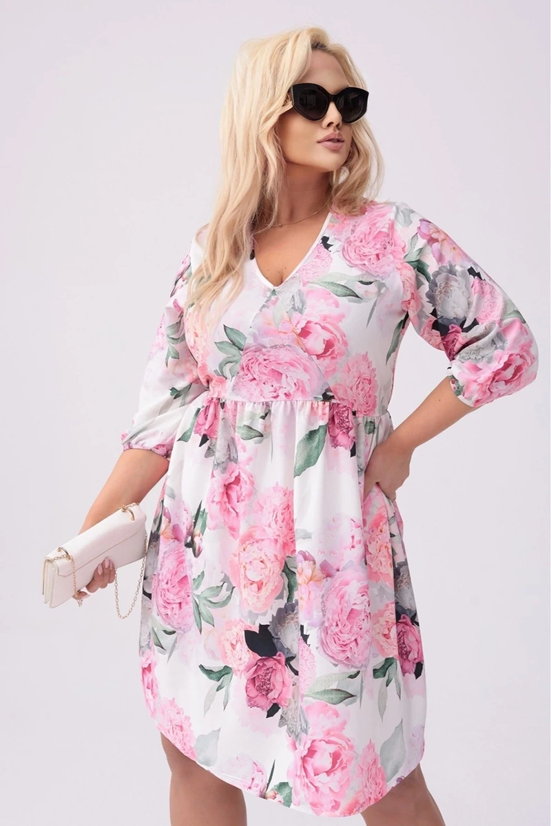 Rochie plus size cu imprimeu floral în nuanțe de ecru