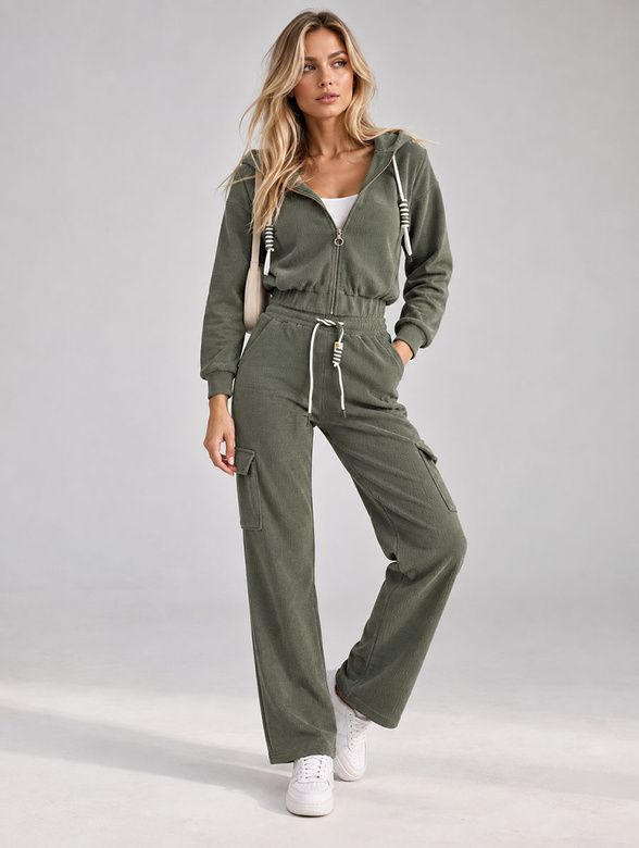 Trening cu pantaloni de tip cargo, de culoare măslinie