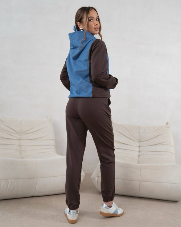 Set de trening albastru-ciocolatiu cu glugă – hanorac lejer cu buzunar de cangur și pantaloni comozi