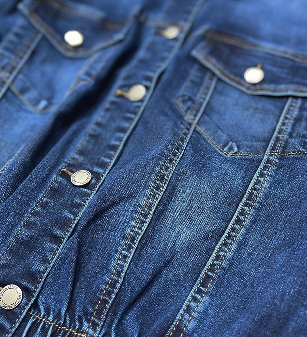 Jachetă scurtă din denim
