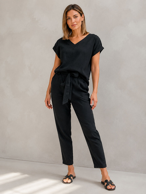 Set negru din in, compus din tricou și pantaloni