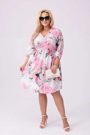 Rochie plus size cu imprimeu floral în nuanțe de ecru