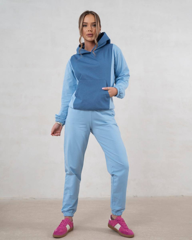 Set de trening albastru cu glugă – hanorac larg cu buzunar de cangur și pantaloni comozi