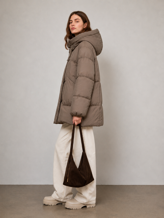 Jachetă de damă oversize din puf, de culoare maro deschis, tip puffer