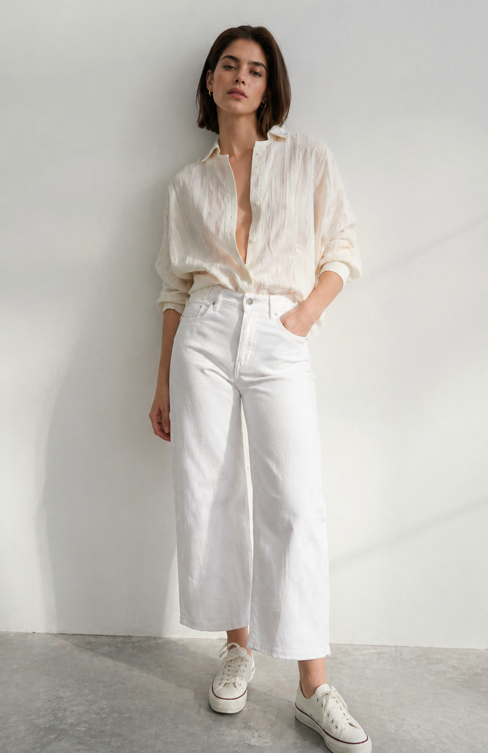 Pantaloni largi albi de damă, tip culottes