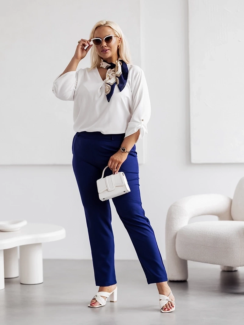 Pantaloni din țesătură de culoare bleumarin pentru femei
