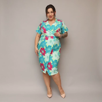 Rochie plus size cu decolteu tip plic, verde-fucsia, cu flori
