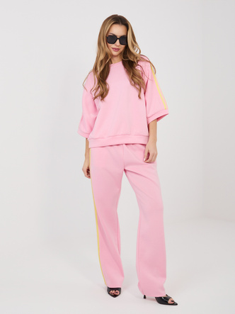 Set sportiv roz cu hanorac oversize