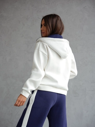Set de damă de culoare bleumarin, compus dintr-un hanorac și pantaloni largi